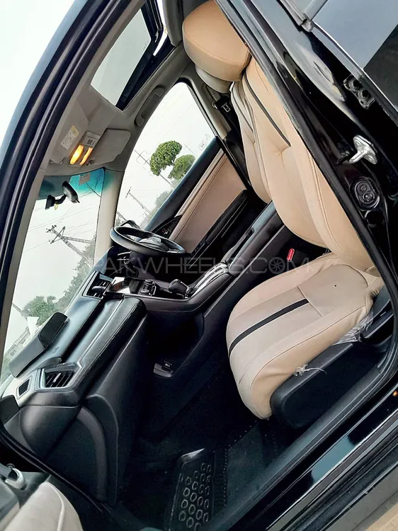 Honda Civic 2018 for Sale in Lahore Honda Civic 2018 for Sale in Lahore Image-13
