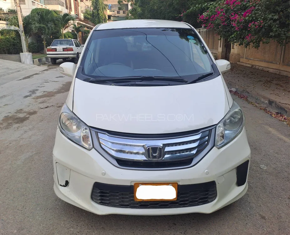Honda Freed 2012 for Sale in Karachi Image-1