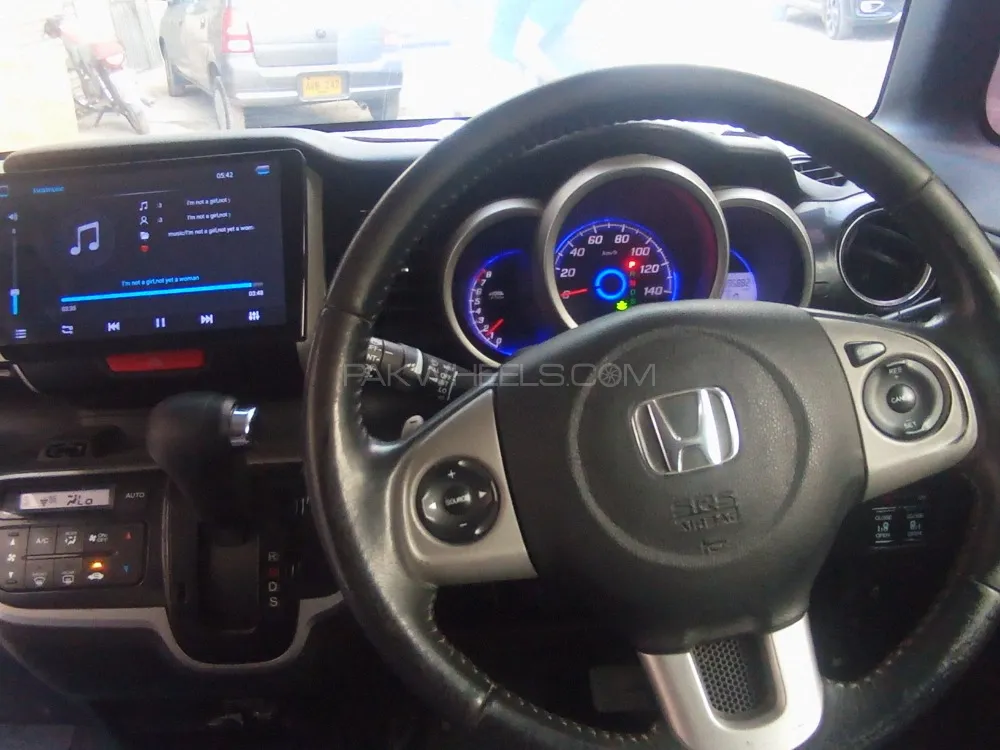 Honda N Box 2014 for Sale in Karachi Image-1