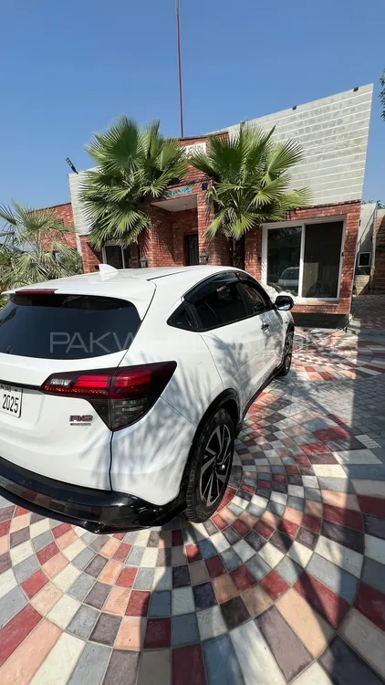 Honda Vezel 2019 for Sale in Lahore Image-1