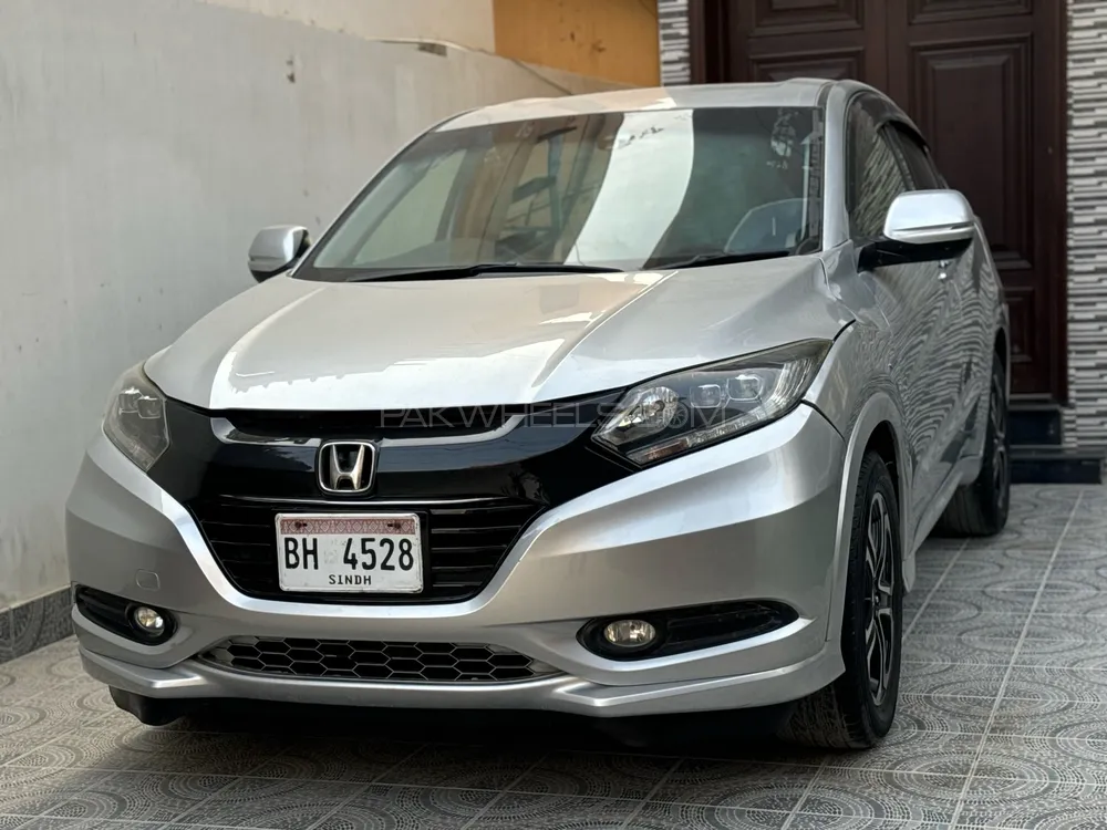 Honda Vezel 2014 for Sale in Karachi Honda Vezel 2014 for Sale in Karachi Image-3