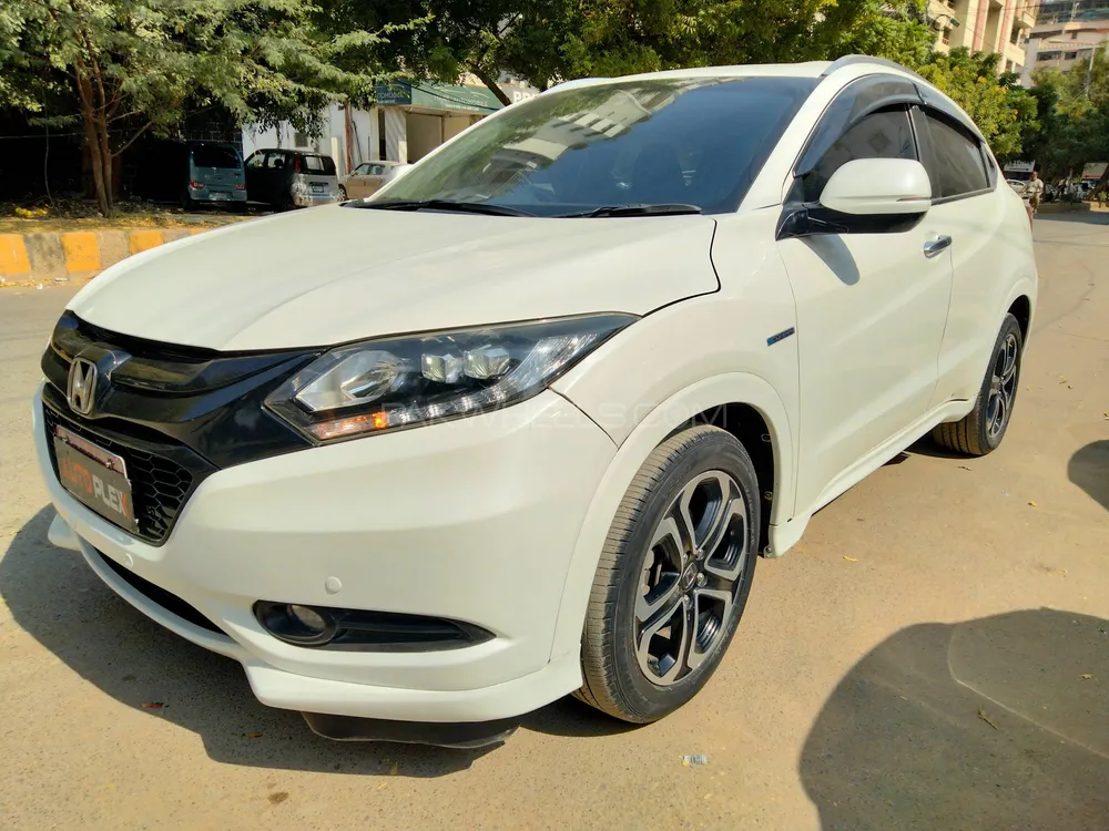 Honda Vezel 2016 for Sale in Karachi Honda Vezel 2016 for Sale in Karachi Image-2