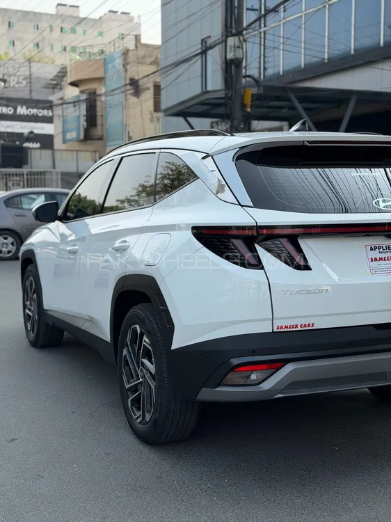 Hyundai Tucson 2025 for Sale in Lahore Hyundai Tucson 2025 for Sale in Lahore Image-4
