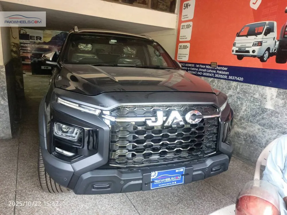JAC T9 2025 for Sale in Lahore JAC T9 2025 for Sale in Lahore Image-1