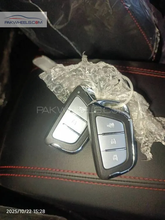 JAC T9 2025 for Sale in Lahore JAC T9 2025 for Sale in Lahore Image-13