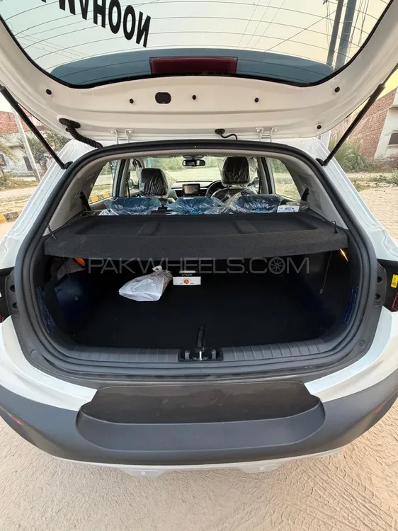 KIA Stonic 2025 for Sale in Faisalabad KIA Stonic 2025 for Sale in Faisalabad Image-10