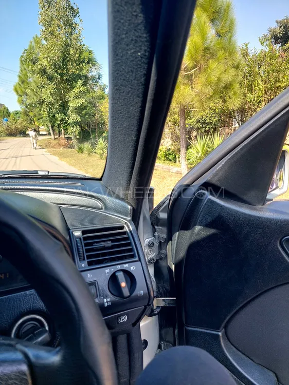 Mercedes Benz C Class 2000 for Sale in Islamabad Image-1