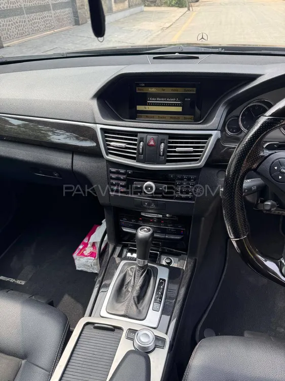 Mercedes Benz E Class 2011 for Sale in Lahore Mercedes Benz E Class 2011 for Sale in Lahore Image-5