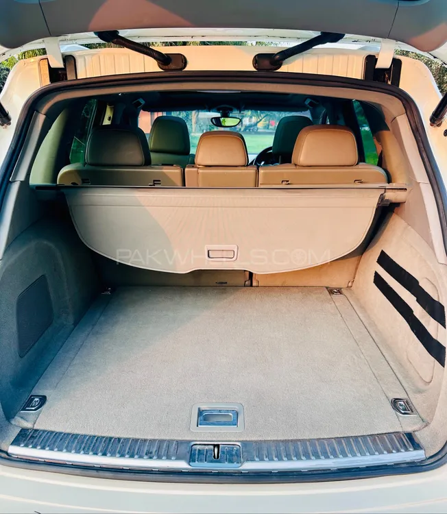 پورشے کائین 2011 for Sale in فیصل آباد پورشے کائین 2011 for Sale in فیصل آباد Image-12