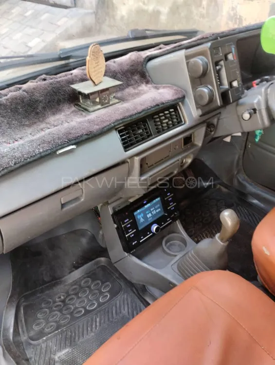 Suzuki Mehran 2012 for Sale in Faisalabad Suzuki Mehran 2012 for Sale in Faisalabad Image-7