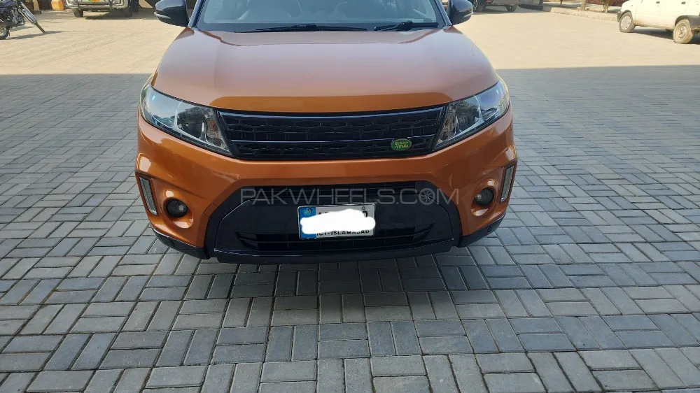 Suzuki Vitara 2017 for Sale in Sialkot Suzuki Vitara 2017 for Sale in Sialkot Image-1