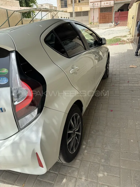 Toyota Aqua 2020 for Sale in Bahawalpur Toyota Aqua 2020 for Sale in Bahawalpur Image-9
