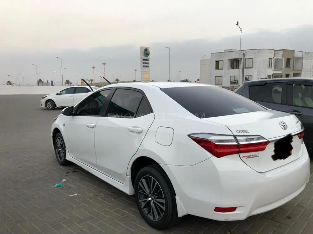 Toyota Corolla 2018 for Sale in Karachi Image-1