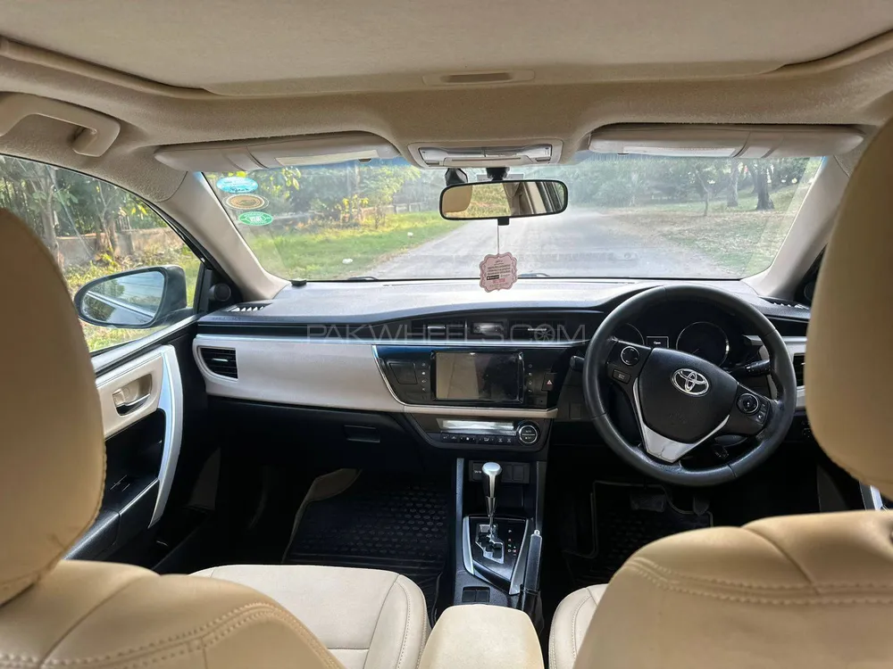 Toyota Corolla 2017 for Sale in Lahore Toyota Corolla 2017 for Sale in Lahore Image-6