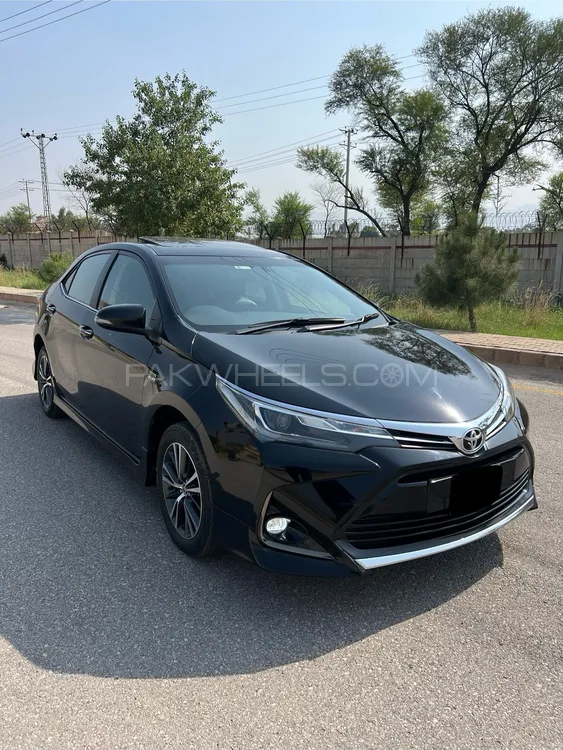 Toyota Corolla 2022 for Sale in Peshawar Image-1