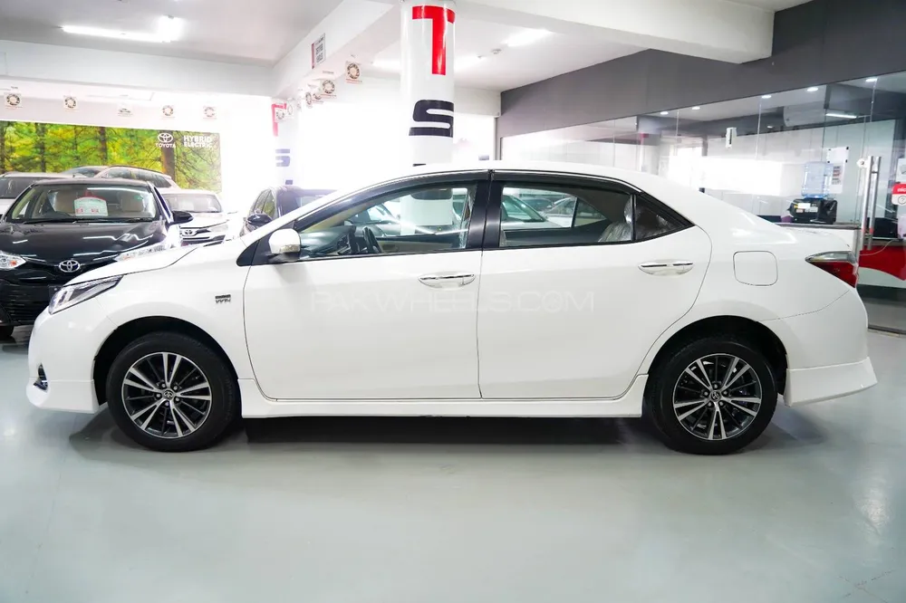 Toyota Corolla 2022 for Sale in Lahore Toyota Corolla 2022 for Sale in Lahore Image-7