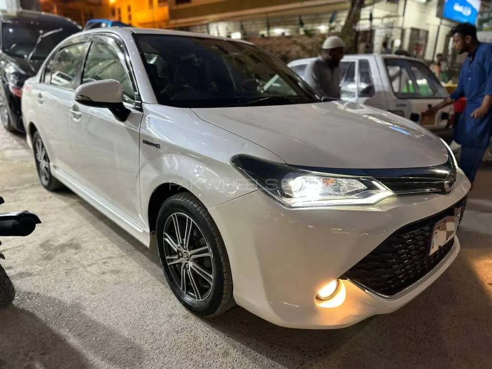 Toyota Corolla Axio 2017 for Sale in Karachi Image-1