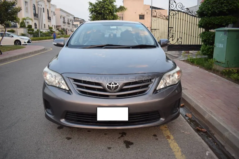 Toyota Corolla 2013 for Sale in Lahore Image-1