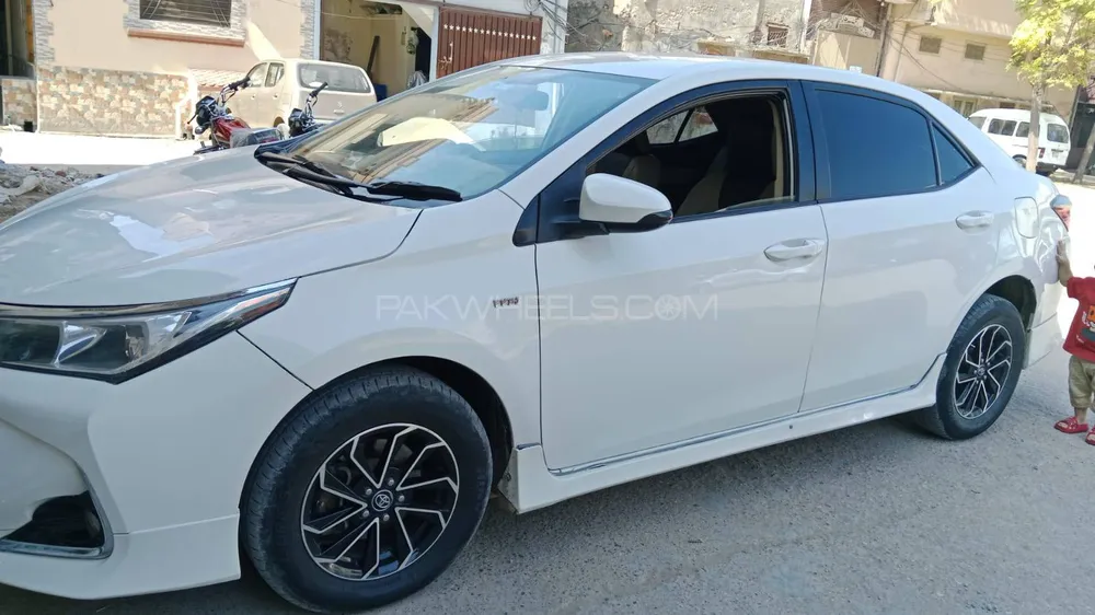 Toyota Corolla 2018 for Sale in Gujrat Image-1