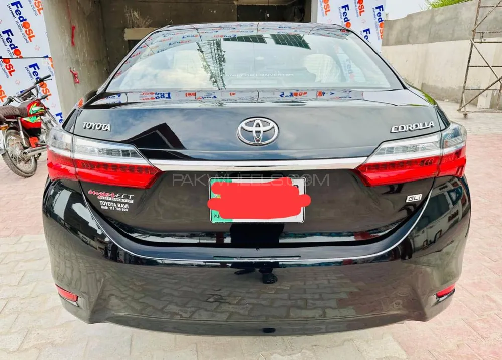 Toyota Corolla 2018 for Sale in Jhang Image-1