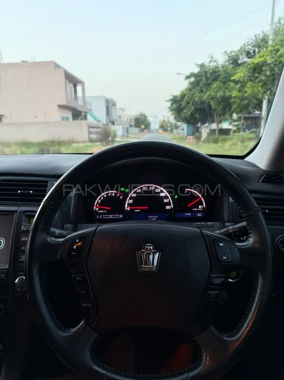 Toyota Crown 2006 for Sale in Lahore Toyota Crown 2006 for Sale in Lahore Image-9
