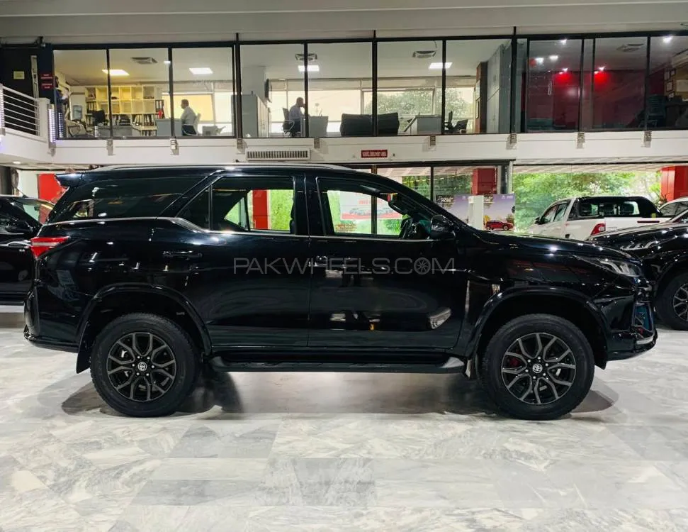 ٹویوٹا فورچیونر 2023 for Sale in اسلام آباد ٹویوٹا فورچیونر 2023 for Sale in اسلام آباد Image-10