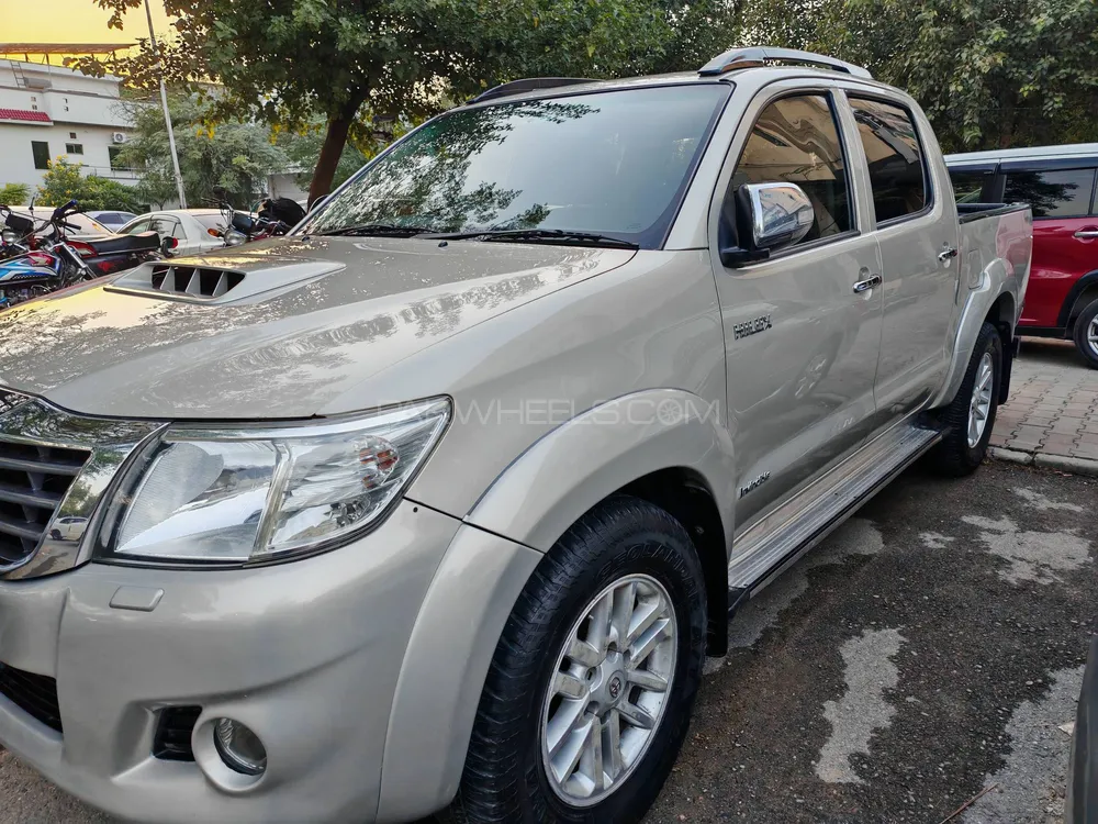 Toyota Hilux 2012 for Sale in Islamabad Image-1