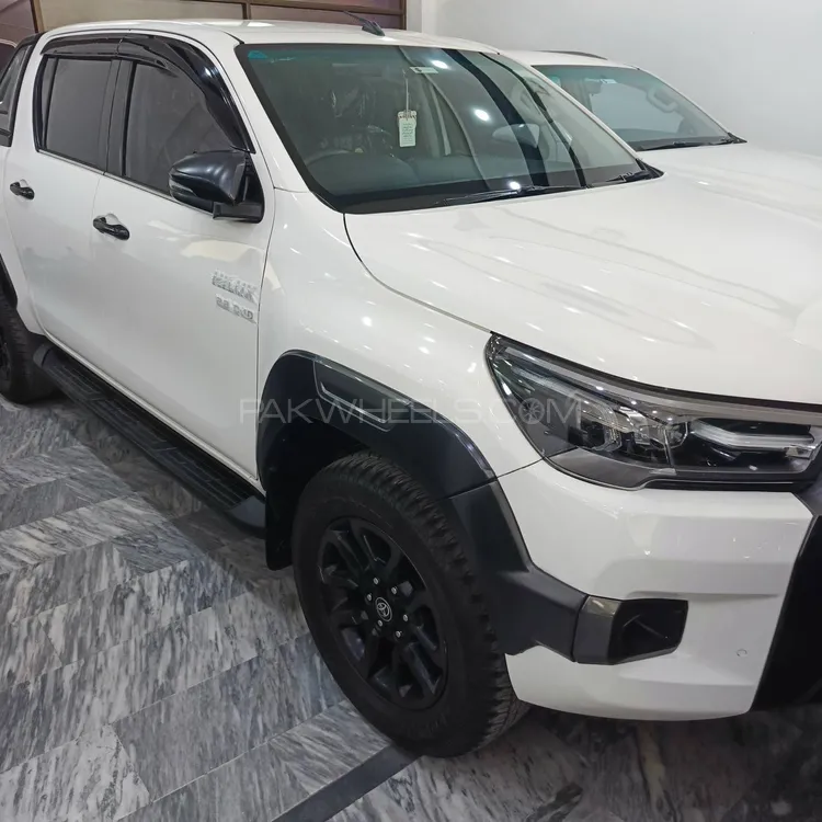 Toyota Hilux 2022 for Sale in Lahore Toyota Hilux 2022 for Sale in Lahore Image-4