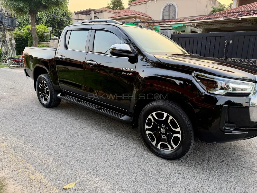 Toyota Hilux 2021 for Sale in Lahore Toyota Hilux 2021 for Sale in Lahore Image-3