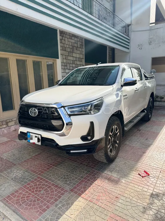 Toyota Hilux 2021 for Sale in Islamabad Image-1