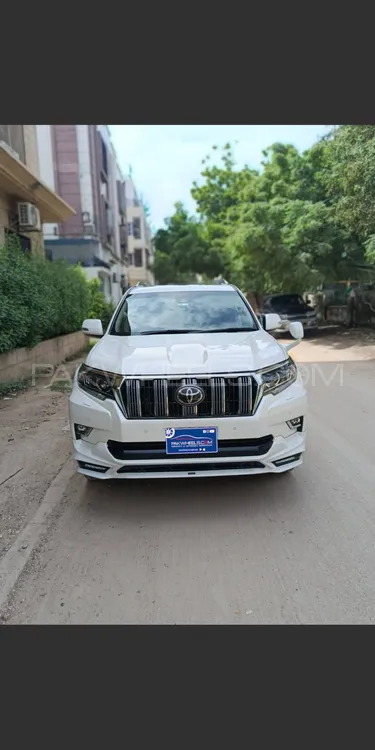 Toyota Prado 2018 for Sale in Karachi Image-1