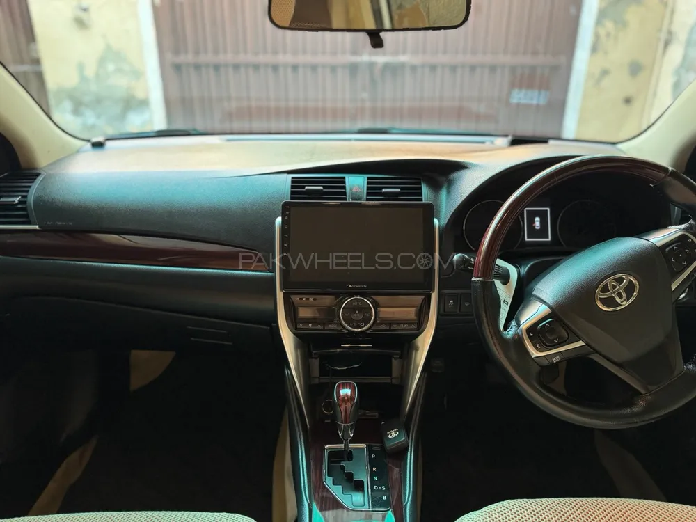 Toyota Premio 2017 for Sale in Islamabad Toyota Premio 2017 for Sale in Islamabad Image-6