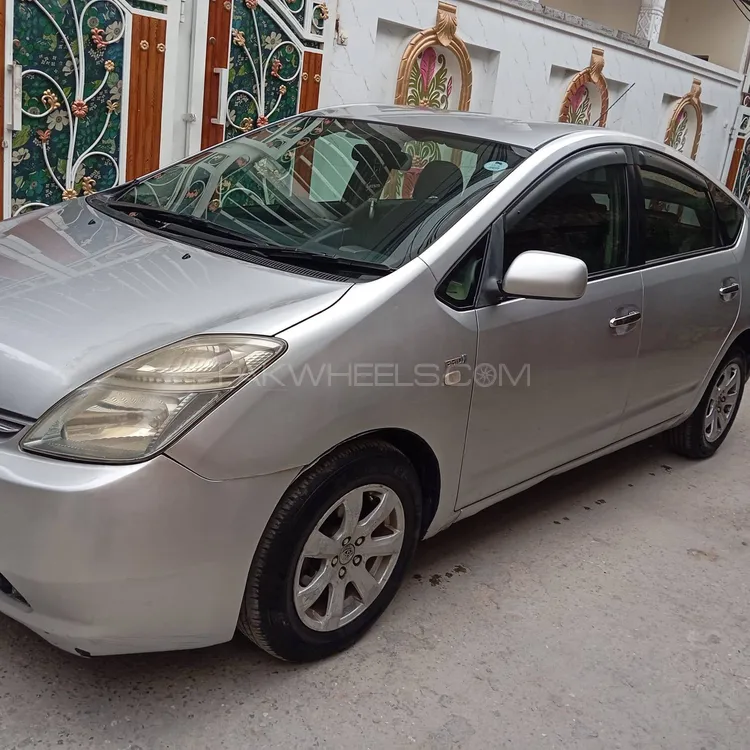 Toyota Prius 2009 for Sale in Rawalpindi Toyota Prius 2009 for Sale in Rawalpindi Image-3