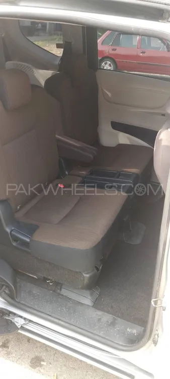 Toyota Sienta 2015 for Sale in Rawalpindi Toyota Sienta 2015 for Sale in Rawalpindi Image-7