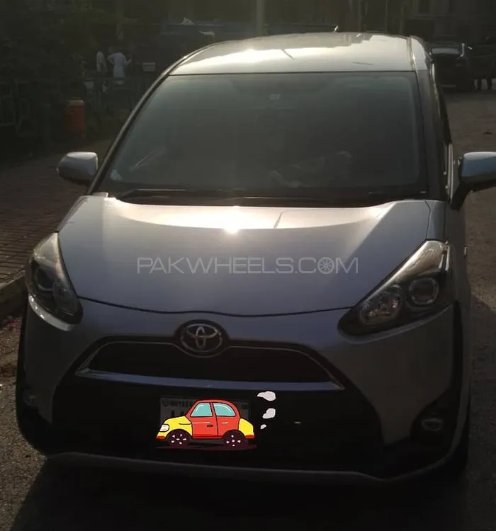 Toyota Sienta 2015 for Sale in Rawalpindi Toyota Sienta 2015 for Sale in Rawalpindi Image-10