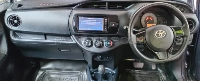 Toyota Vitz 2017 for Sale in Lahore Toyota Vitz 2017 for Sale in Lahore Image-5