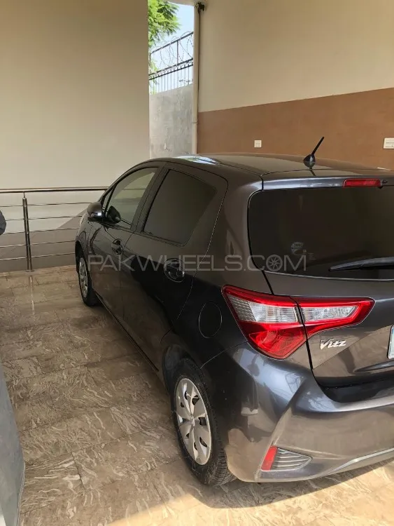Toyota Vitz 2017 for Sale in Mardan Image-1