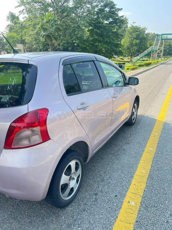 Toyota Vitz 2006 for Sale in Sahiwal Image-1