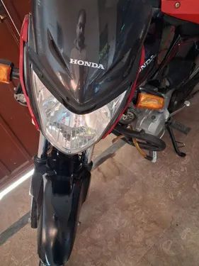 Honda CB 125F 2023