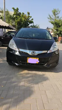 Honda Fit Shuttle Hybrid 1.3 2011