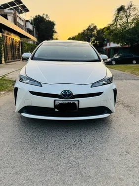 Toyota Prius S Touring Selection Black Edition 2020