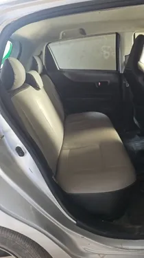 Toyota Vitz 2015