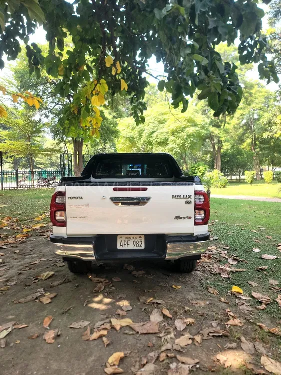 Toyota Hilux 2021 for Sale in Lahore Toyota Hilux 2021 for Sale in Lahore Image-4