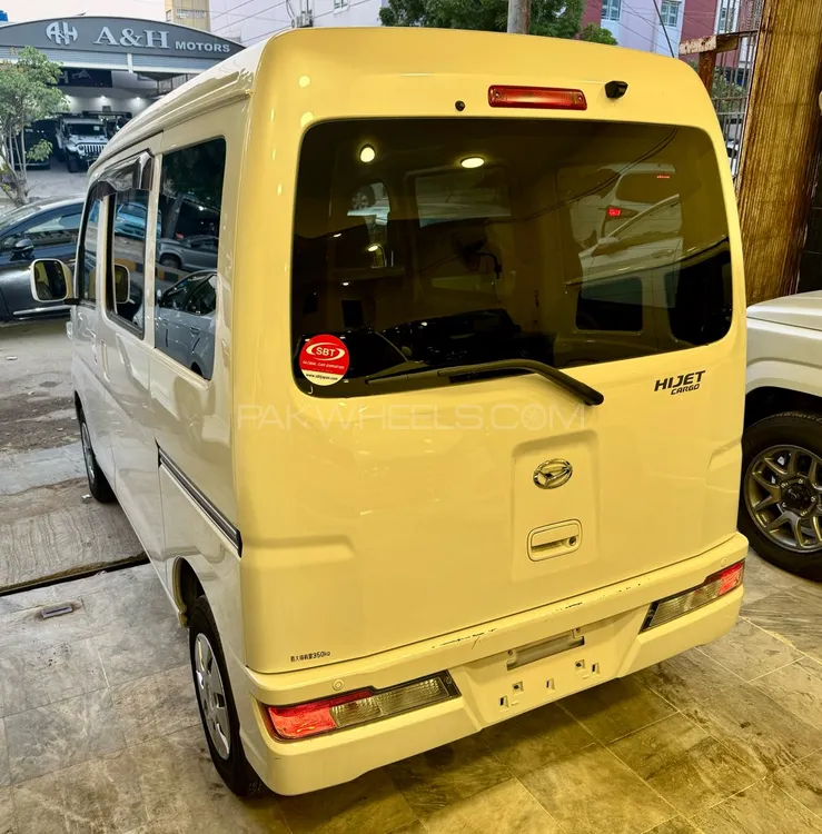 Daihatsu Hijet 2020 for Sale in Karachi Daihatsu Hijet 2020 for Sale in Karachi Image-4
