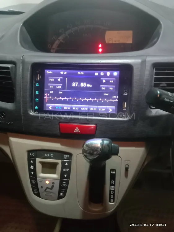 Daihatsu Move 2011 for Sale in Karachi Daihatsu Move 2011 for Sale in Karachi Image-8