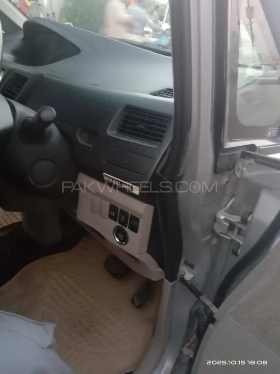 Daihatsu Move 2011 for Sale in Karachi Daihatsu Move 2011 for Sale in Karachi Image-15