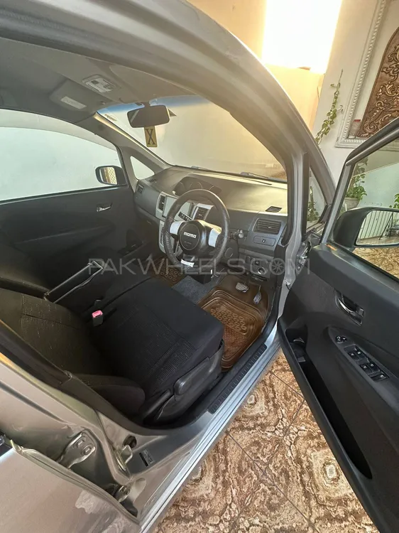 Daihatsu Move 2011 for Sale in Gujranwala Daihatsu Move 2011 for Sale in Gujranwala Image-10