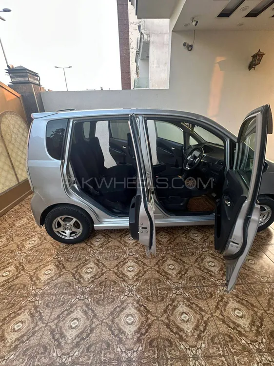 Daihatsu Move 2011 for Sale in Gujranwala Daihatsu Move 2011 for Sale in Gujranwala Image-6
