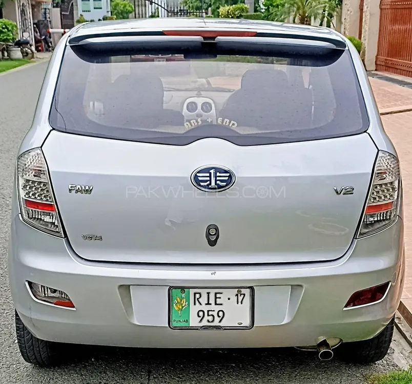 FAW V2 2017 for Sale in Lahore FAW V2 2017 for Sale in Lahore Image-2