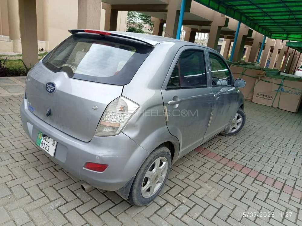 FAW V2 2018 for Sale in Lahore FAW V2 2018 for Sale in Lahore Image-2